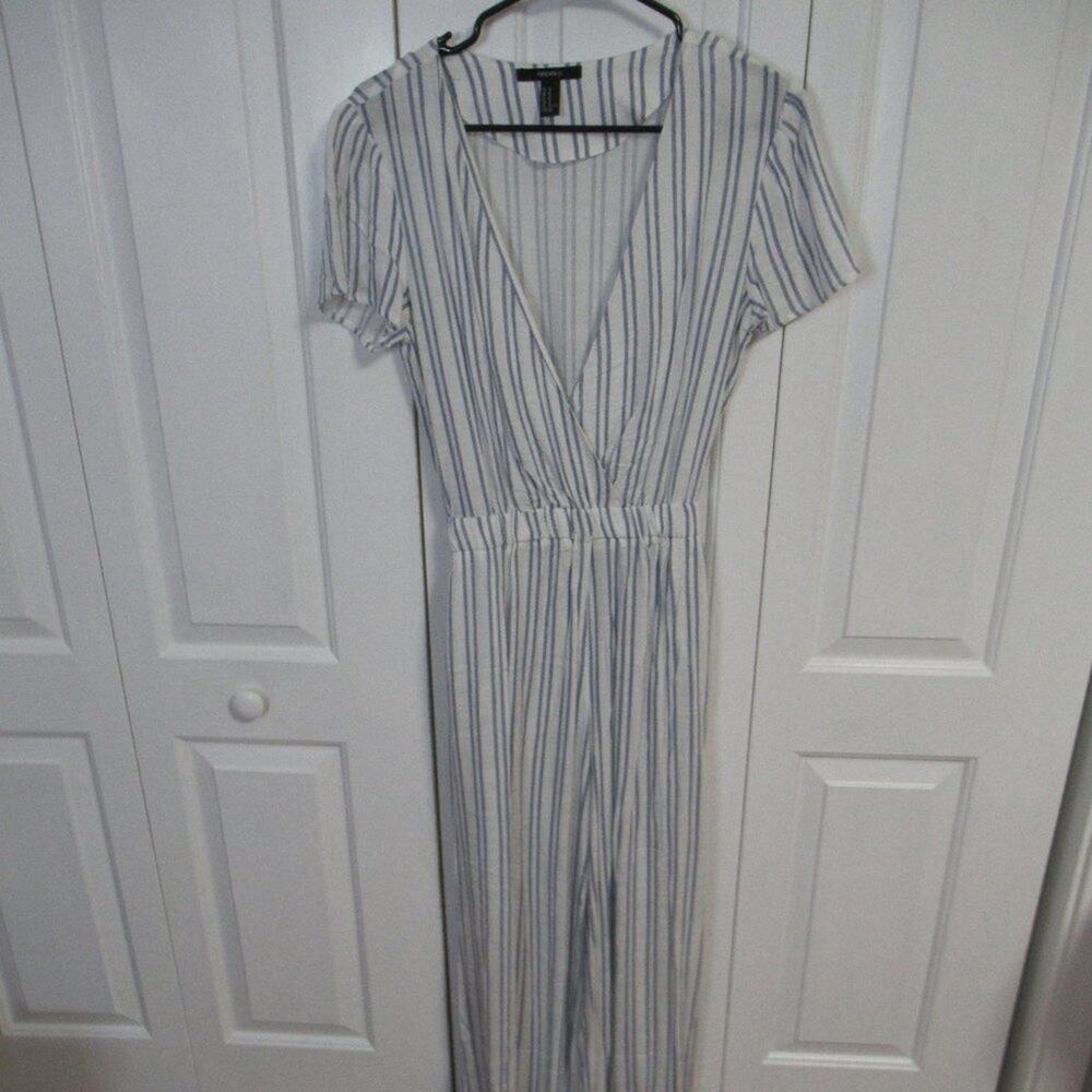 NWOT Forever 21 Jumpsuit - Picture 2 of 5